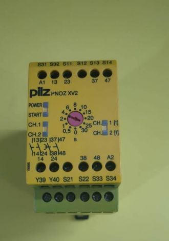 PNOZ XV2-774500